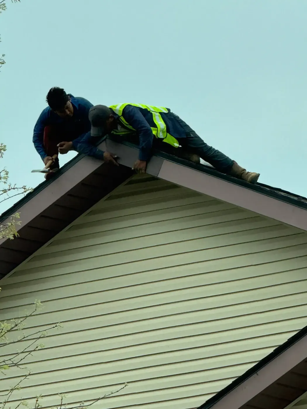 Manufacturer-certified roof installation in Meridian Hills